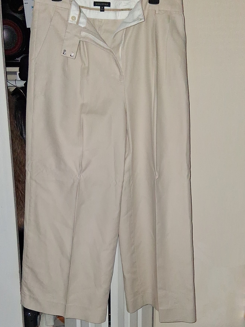 Banana Republic Wide Leg Pants in Light Beige